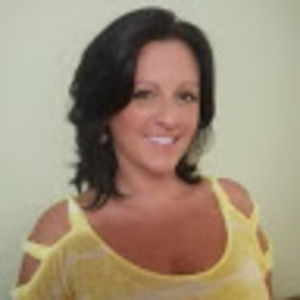 Meet your Posher, Leona